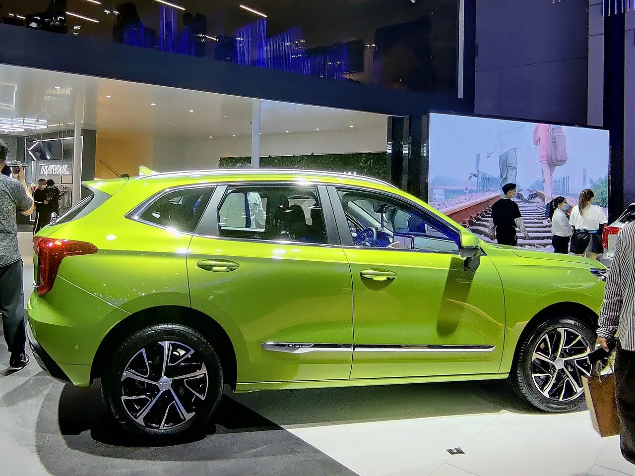 Haval Jolion, side