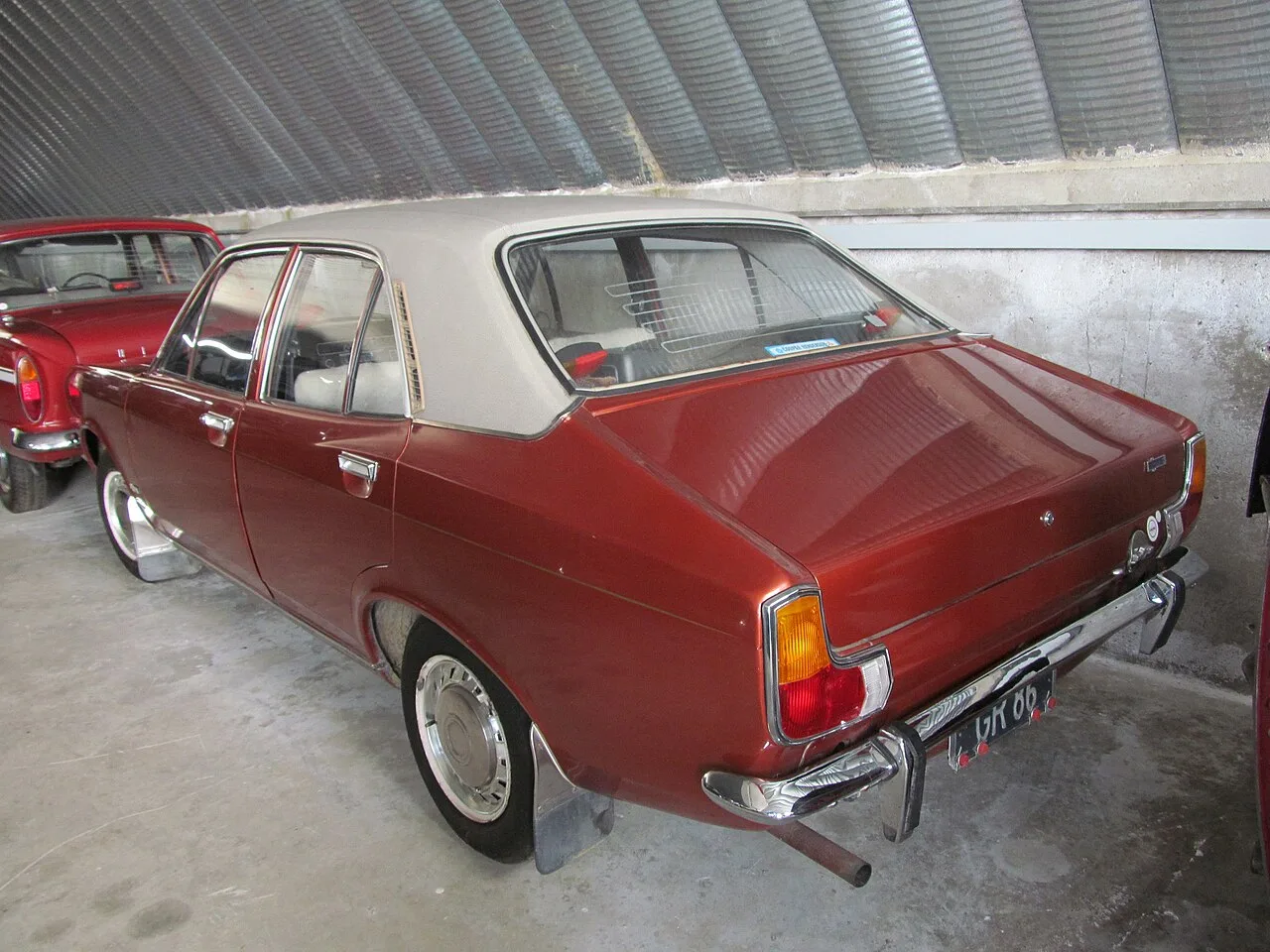 Hillman Avenger, rear