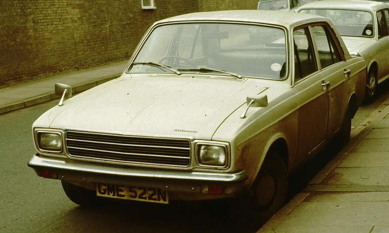 Hillman Hunter / Rootes Arrow, rear
