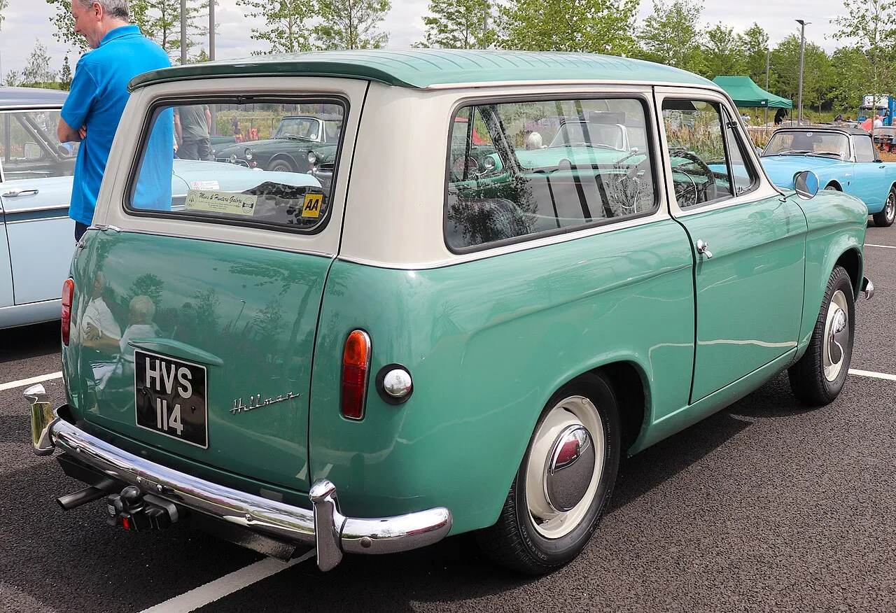 Hillman Husky, rear