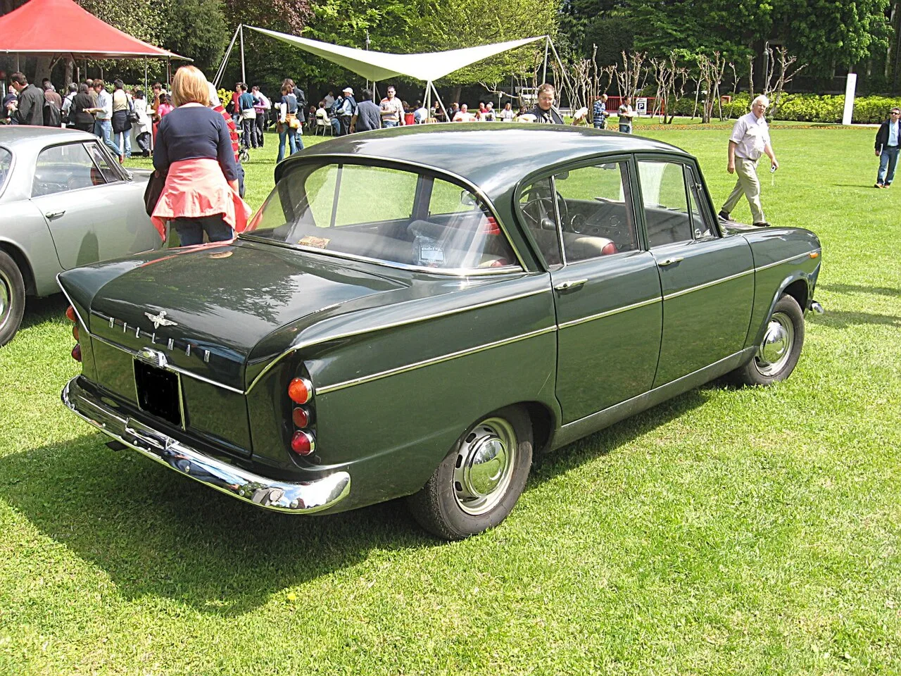 Hillman Super Minx Mk I–IV, rear