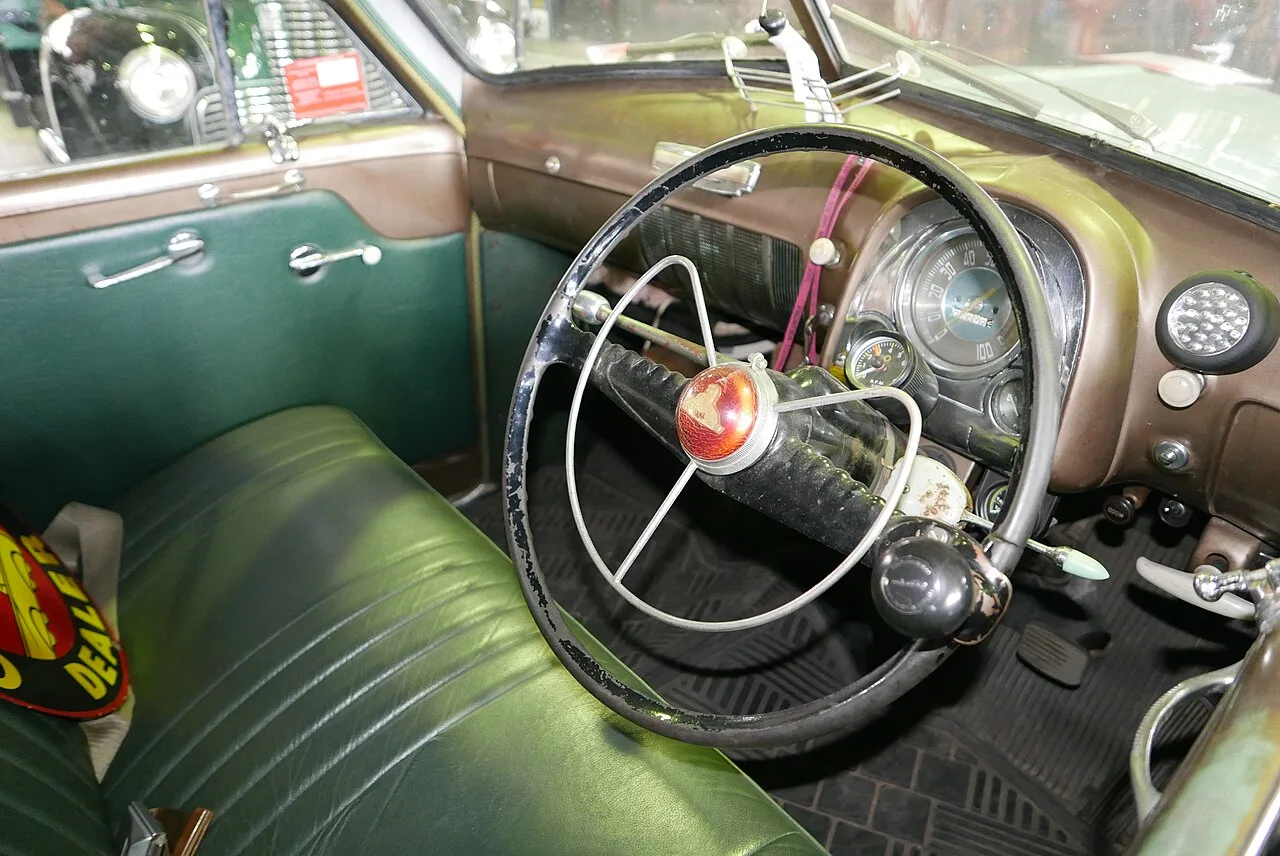 Holden 48-215 / FX, interior