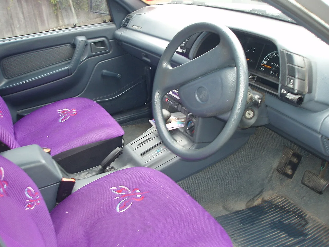 Holden Commodore, interior