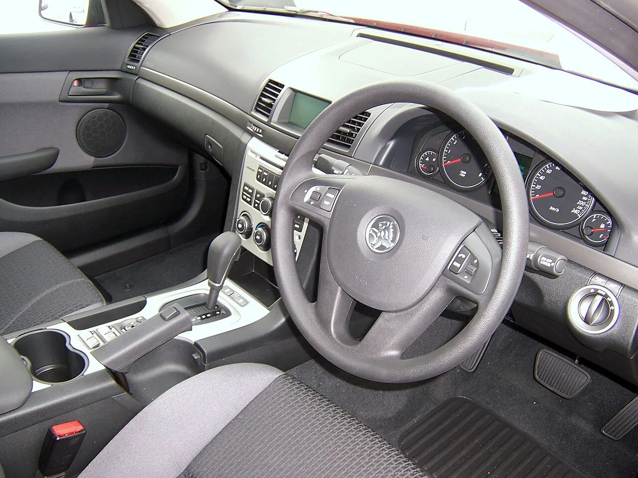 Holden Commodore VZ, interior
