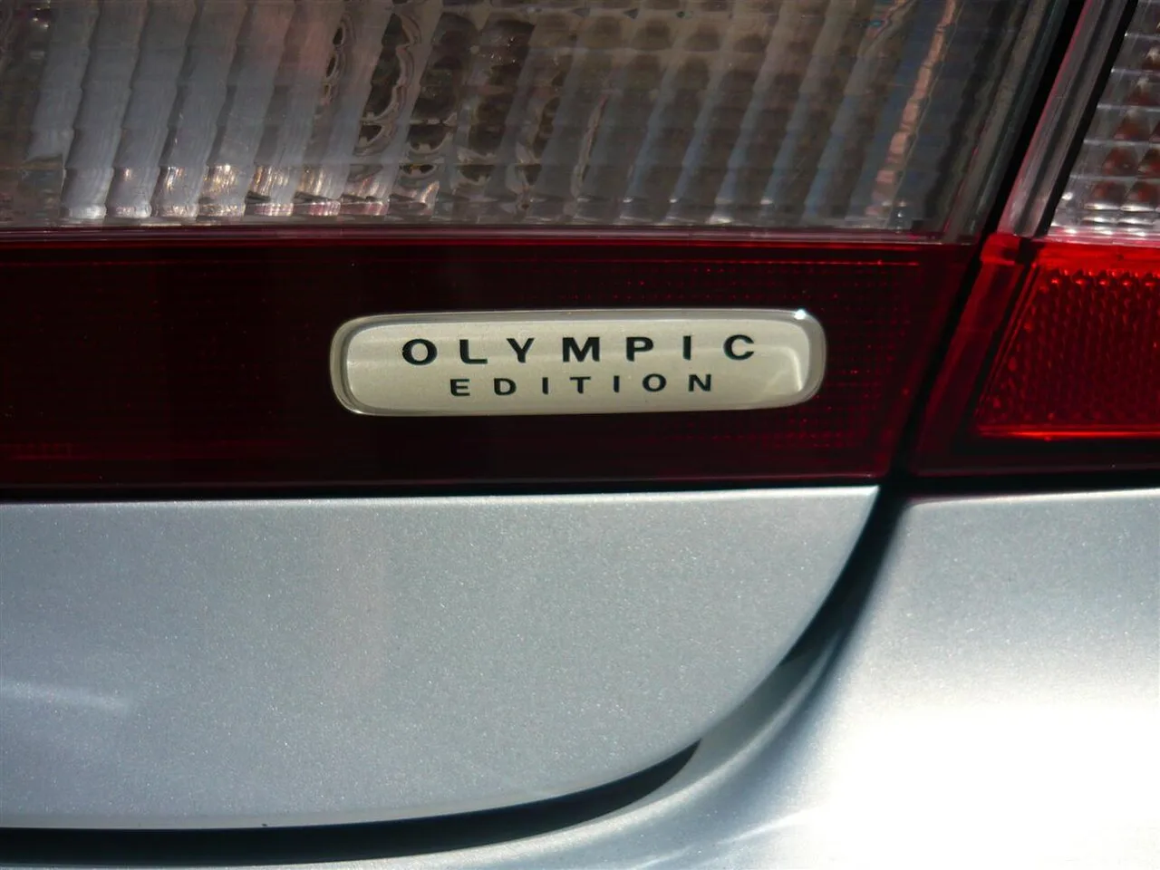 Holden Commodore VX, side