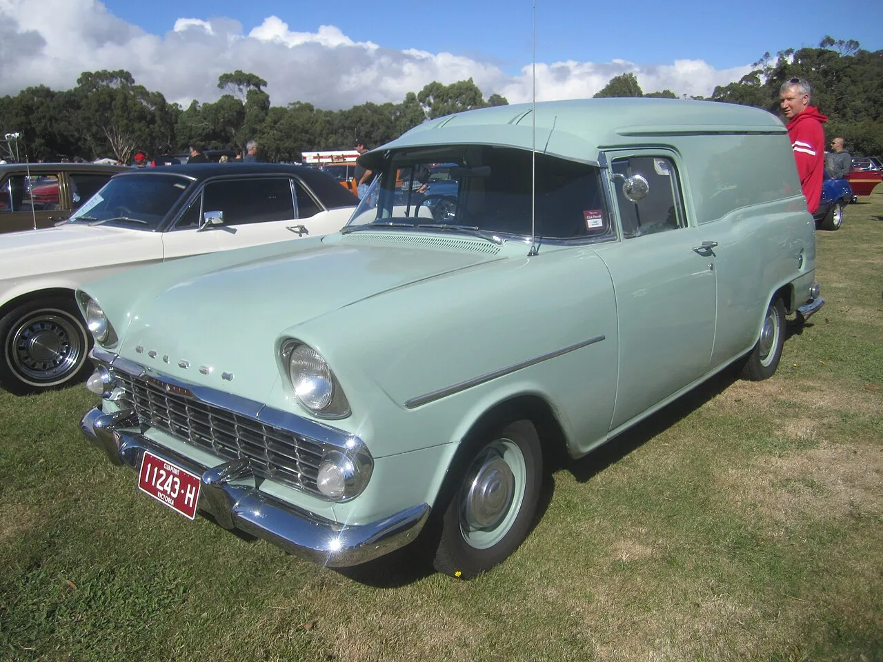 Holden EK, interior