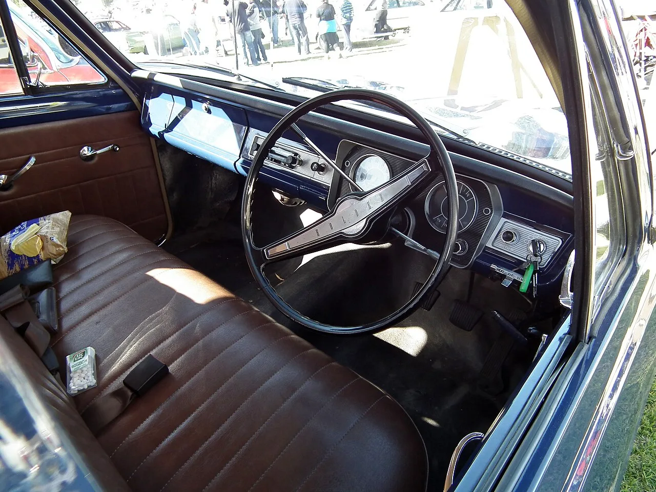 Holden HD, interior