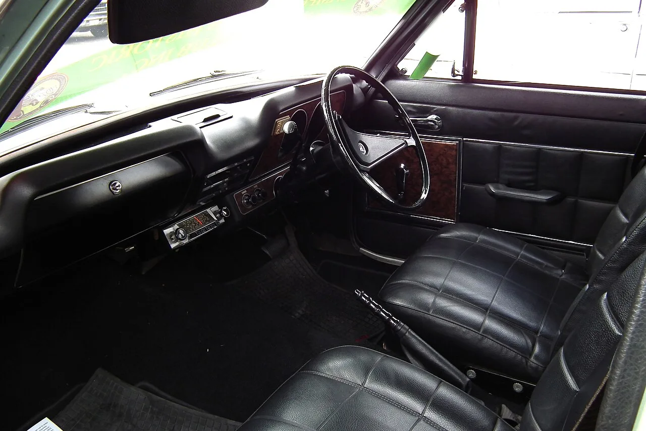 Holden Torana LC, interior