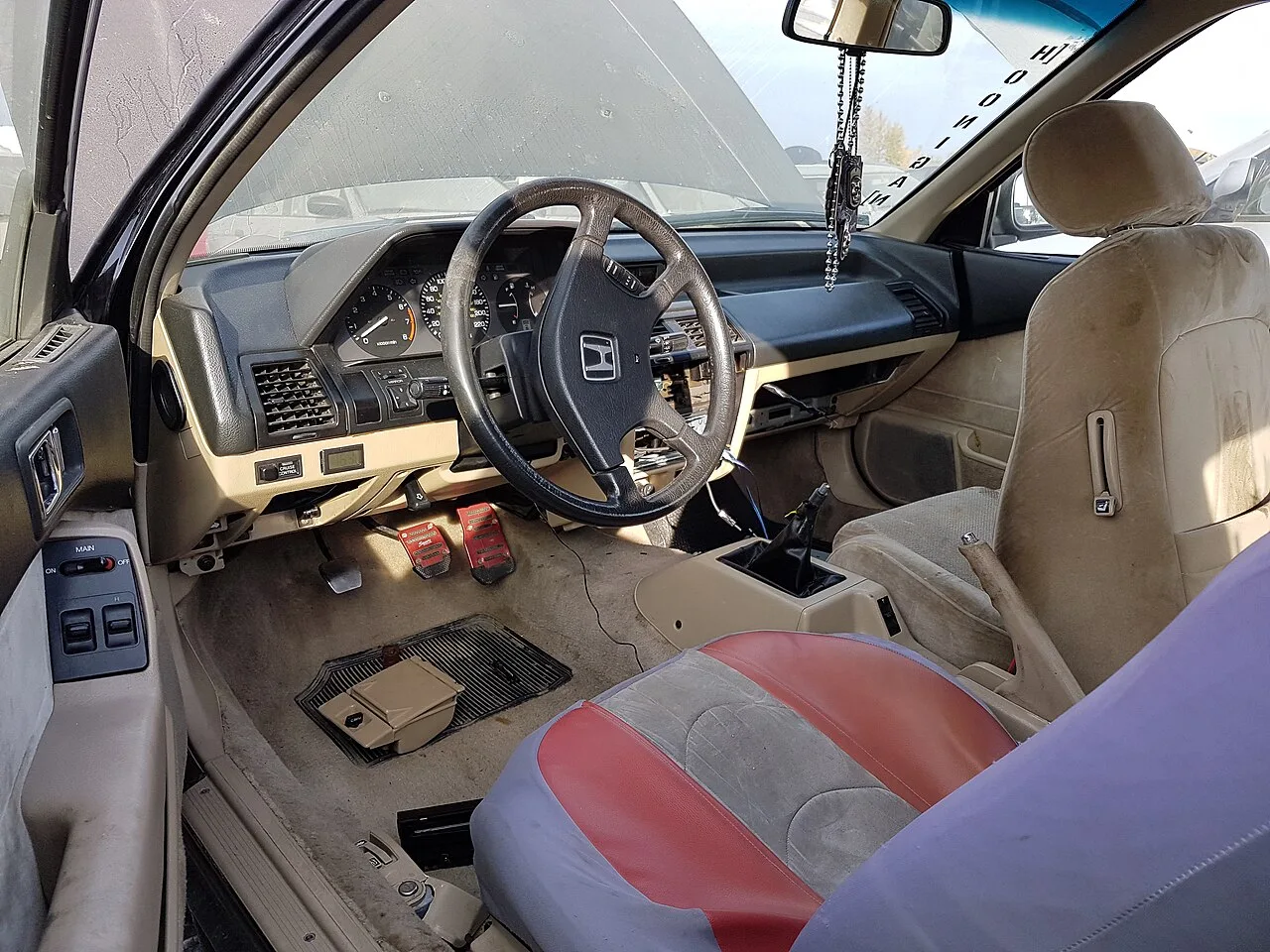 Honda Accord, interior