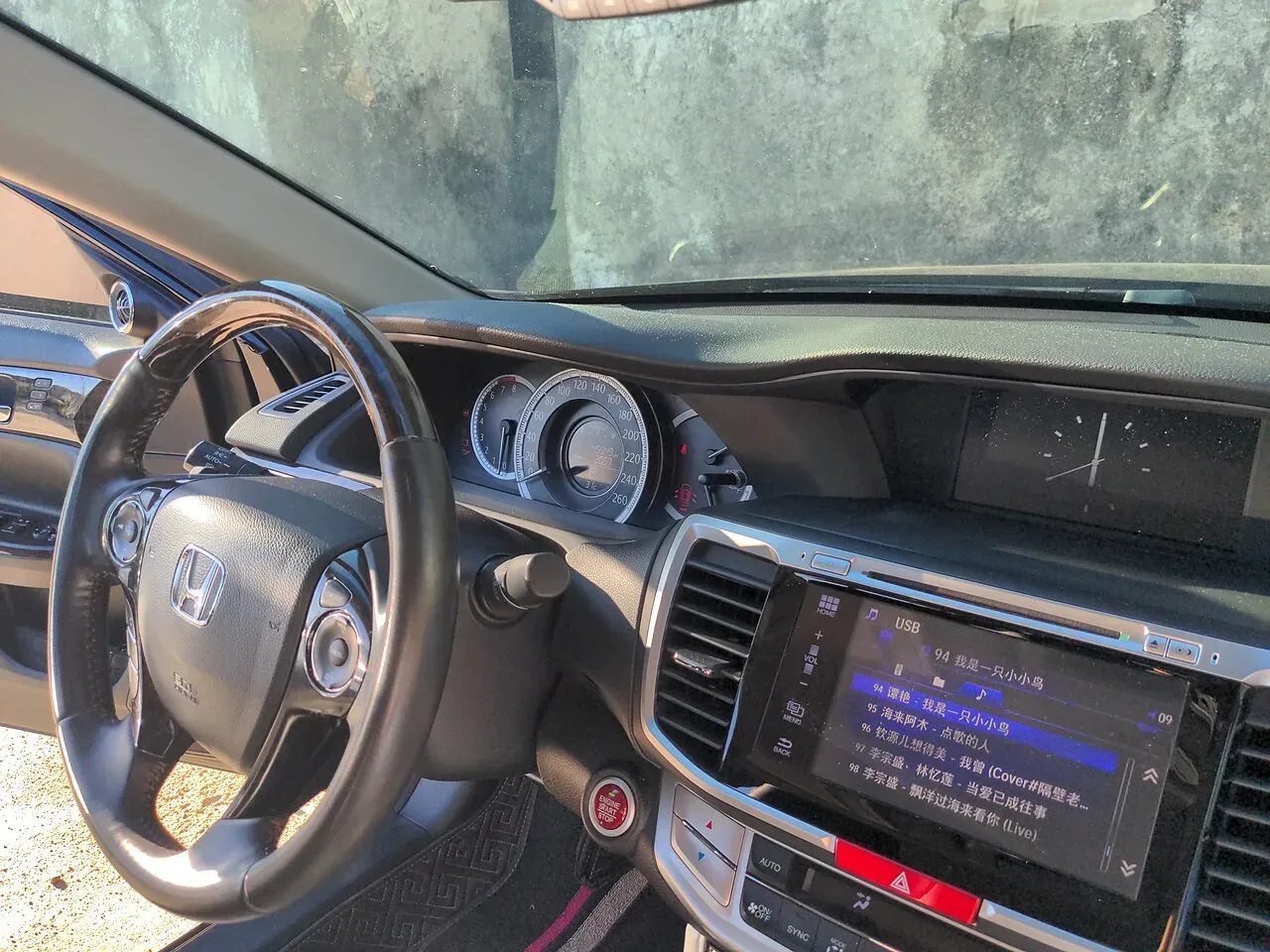 Honda Accord, interior