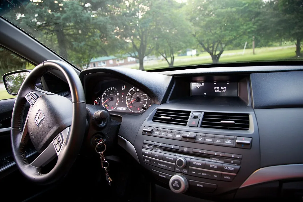 Honda Accord, interior