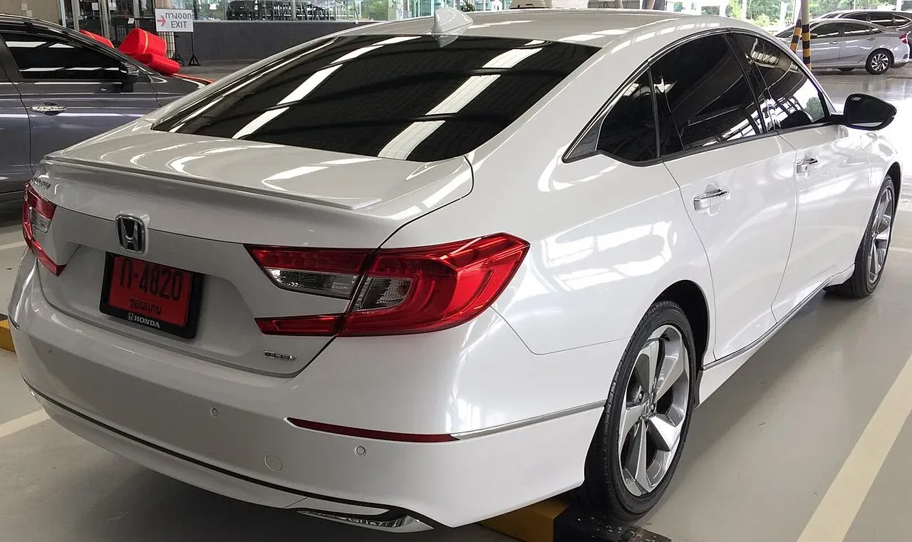 Honda Accord, rear