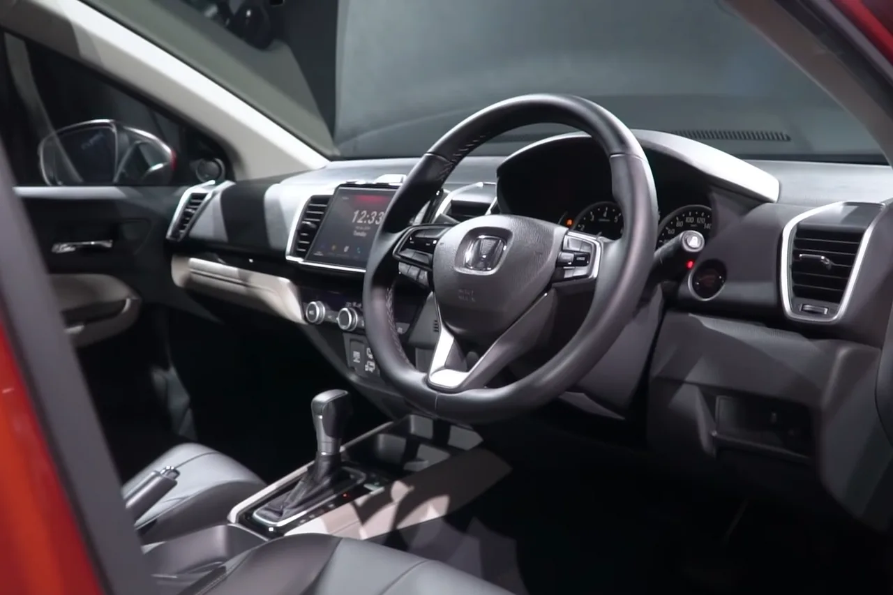 Honda City GM4–GM9 / Grace, interior