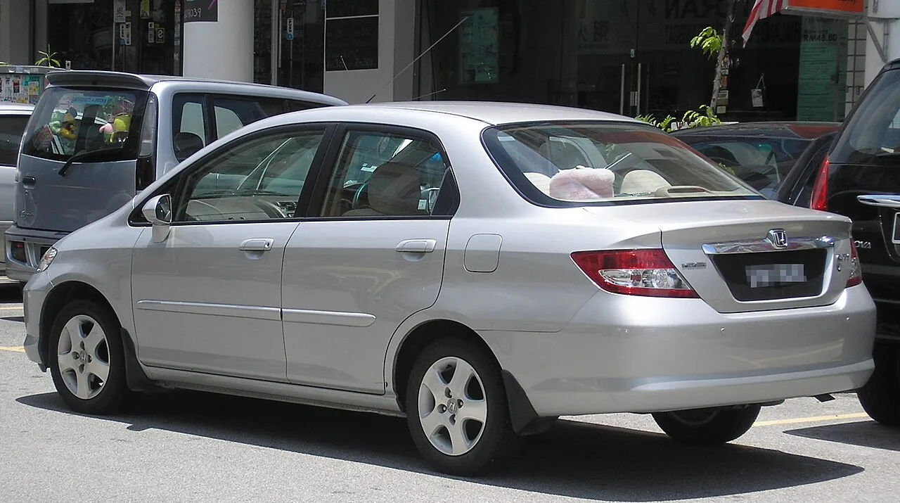 Honda City GA, rear