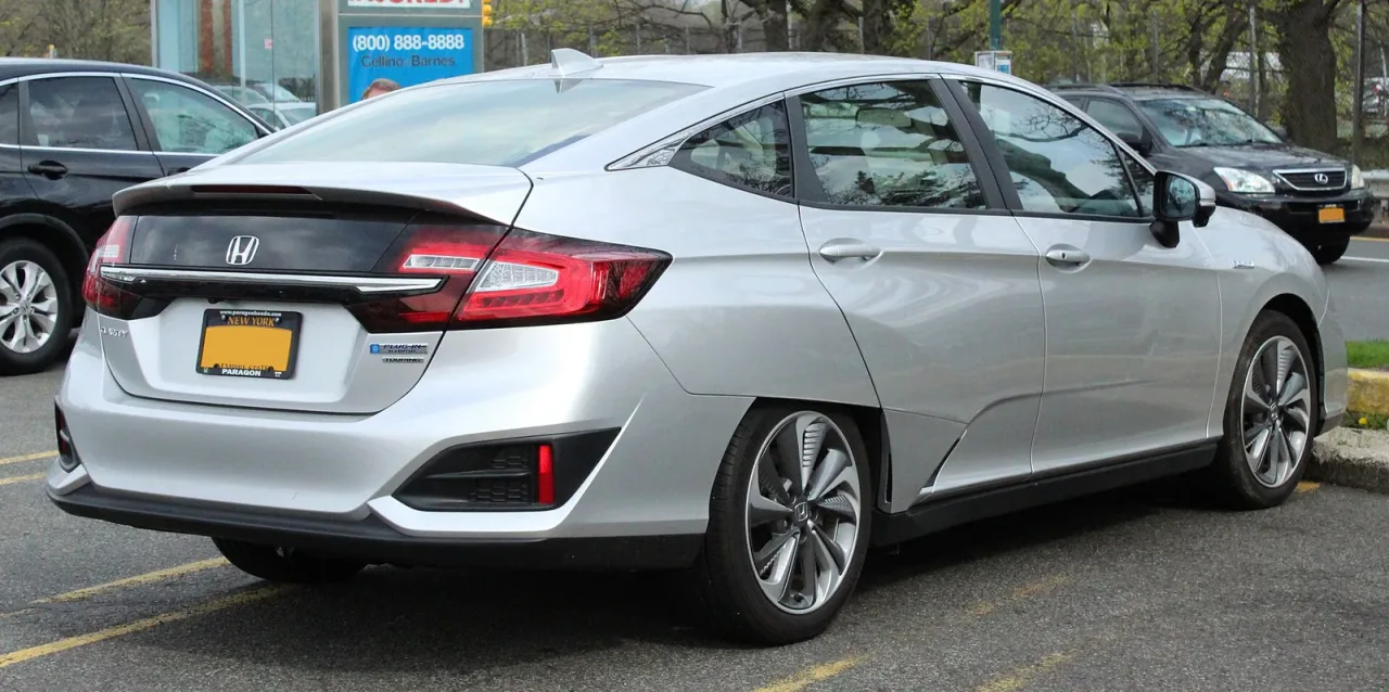 Honda Clarity, rear