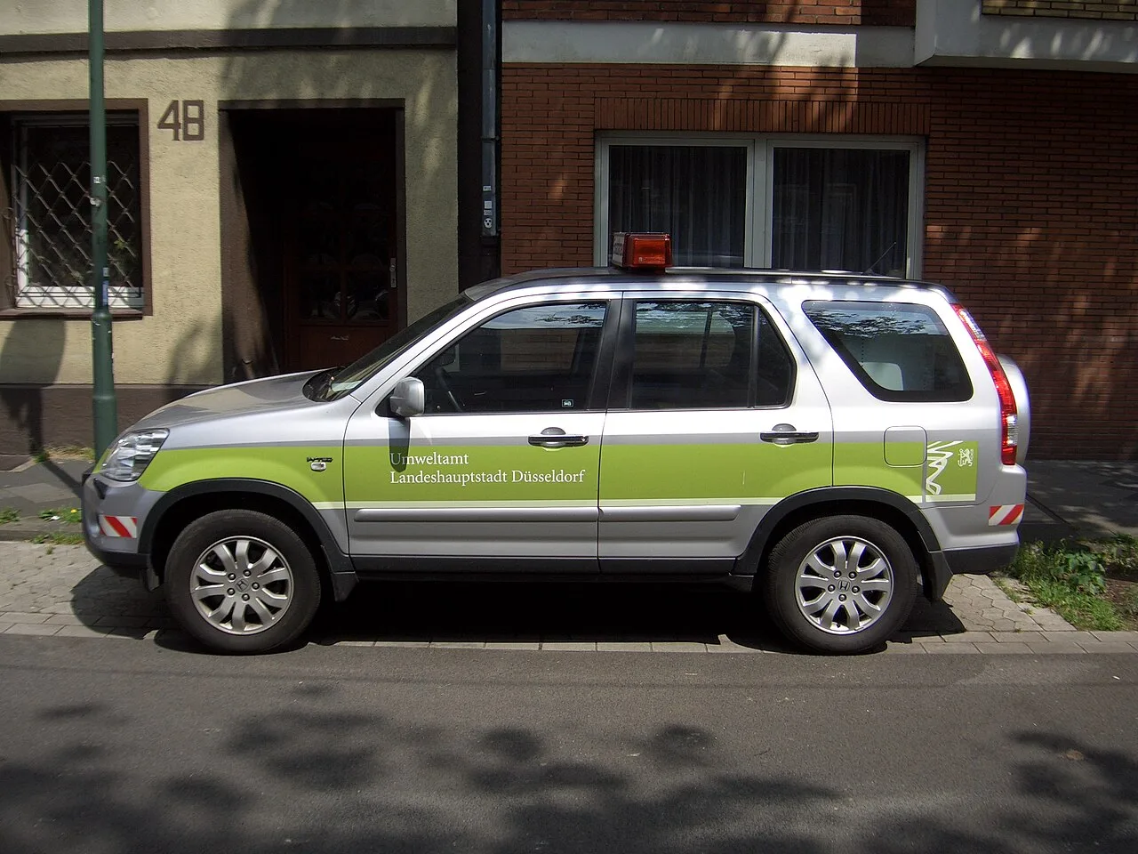 Honda CR-V third generation, side