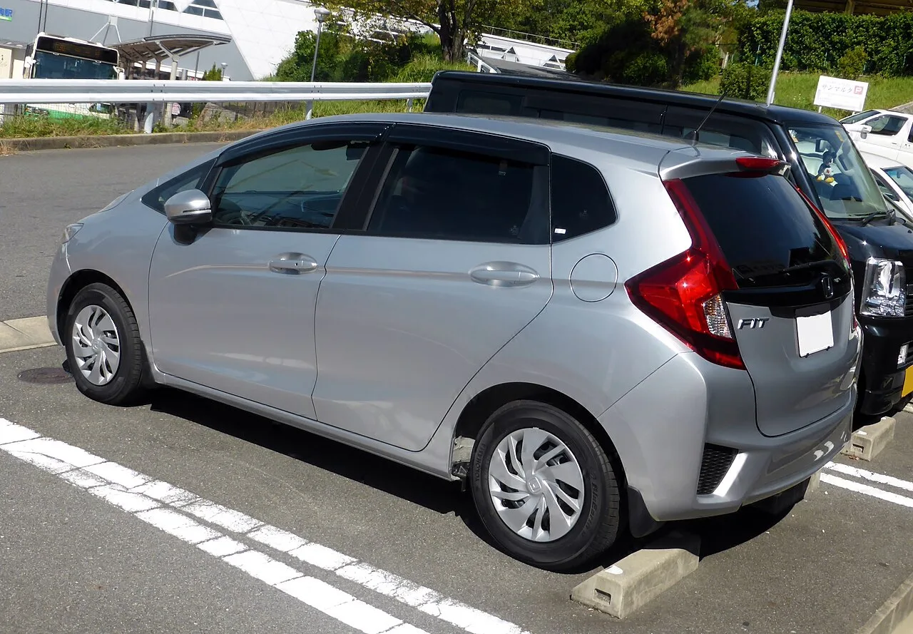 Honda Fit, rear