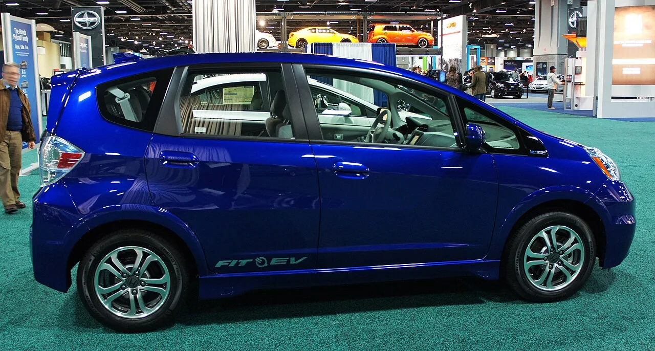 Honda Fit, side