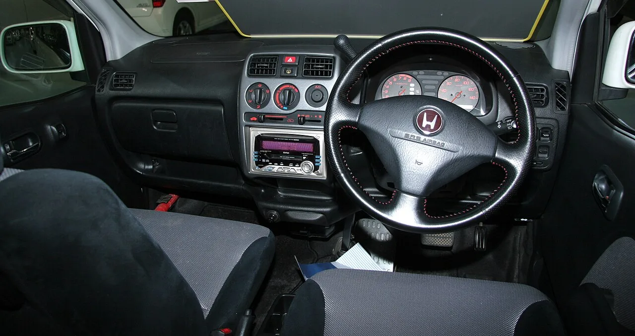 Honda Life SA / VA / WA, interior