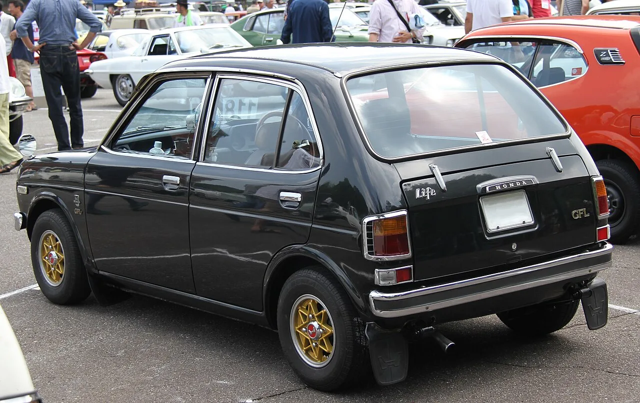 Honda Life SA / VA / WA, rear