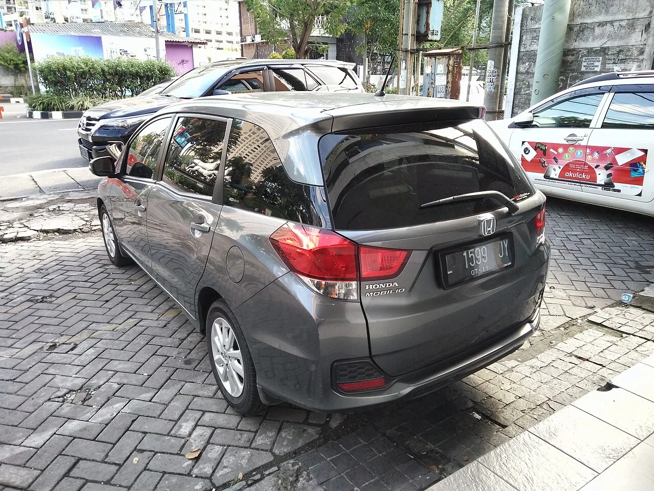 Honda Mobilio DD4/DD5, rear