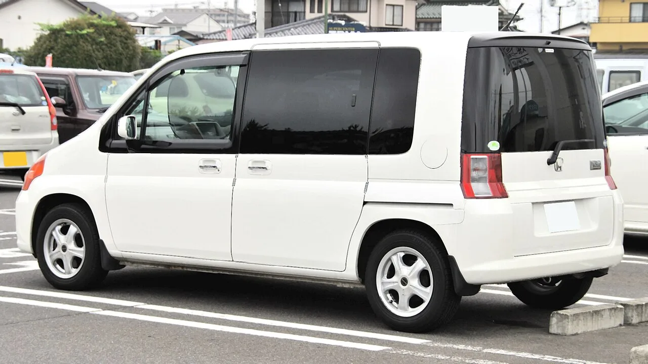Honda Mobilio GB1/GB2, rear