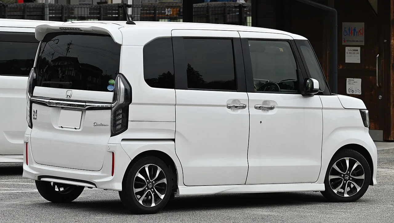 Honda N-Box second generation JF3 / JF4, rear