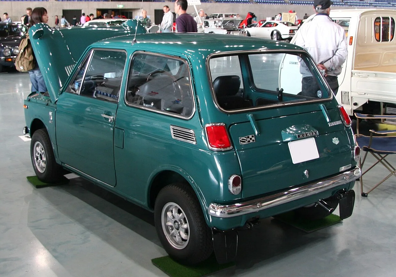 Honda N360, rear
