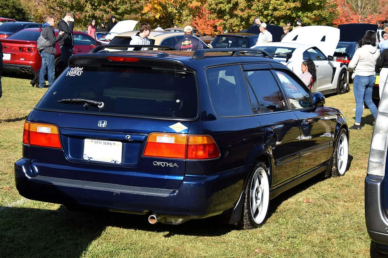 Honda Orthia, rear