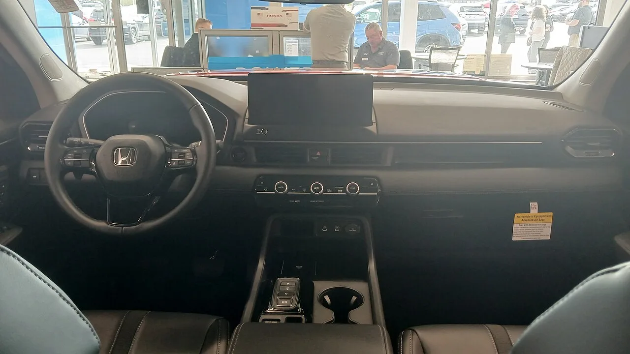 Honda Passport, interior