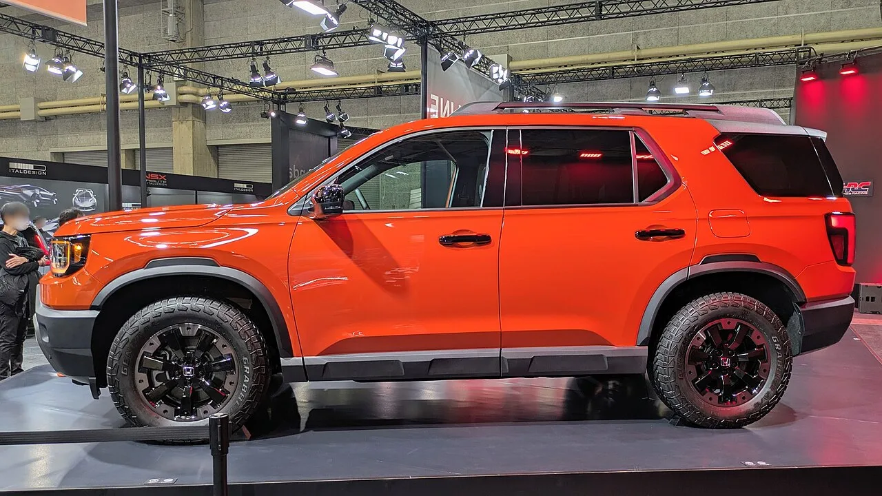 Honda Passport, side