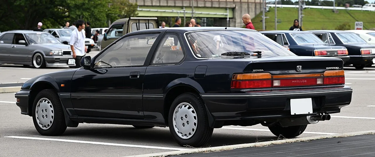 Honda Prelude, rear