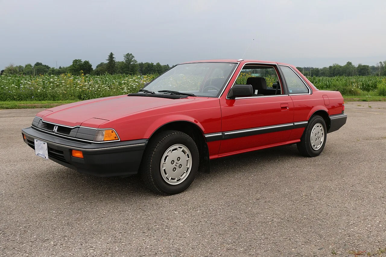 Honda Prelude, side