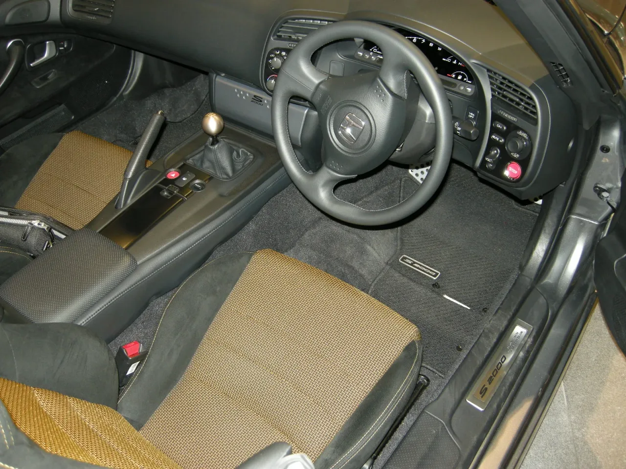 Honda S2000, interior