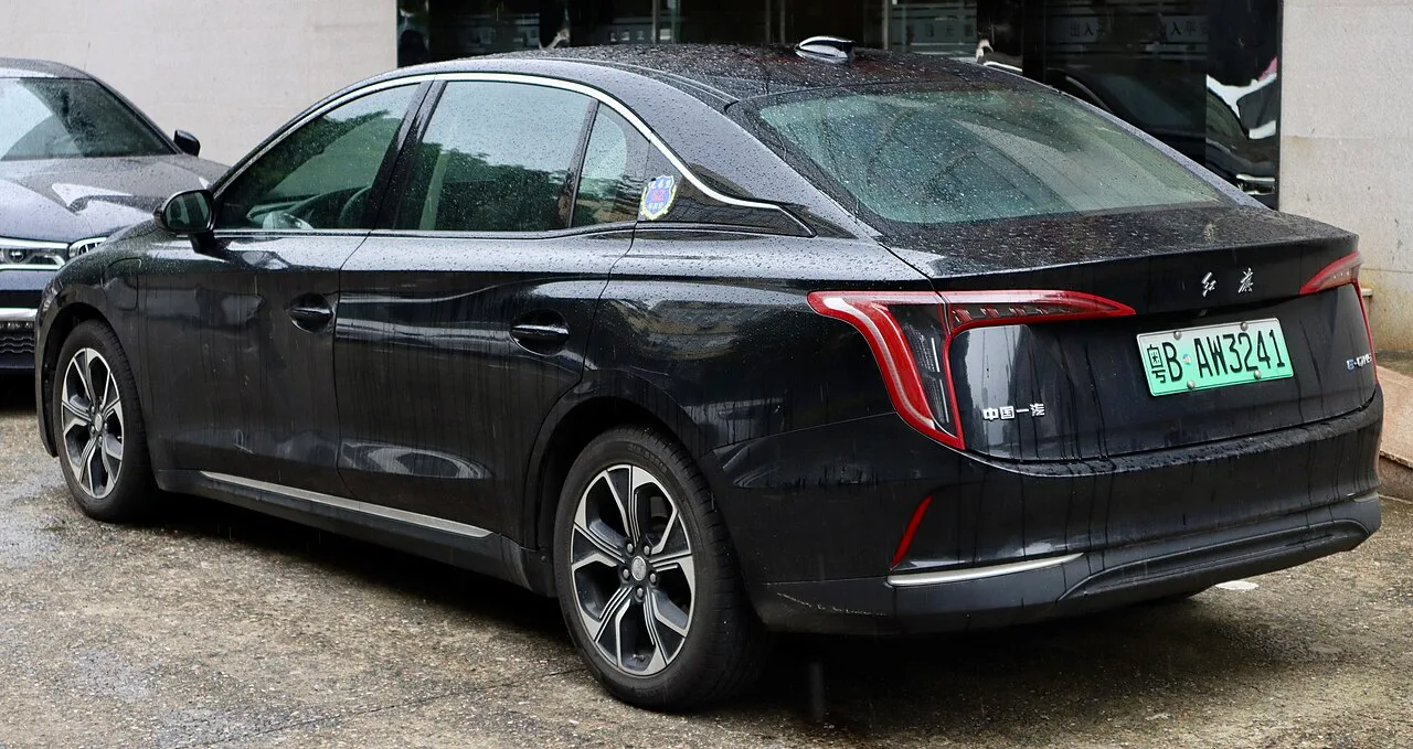 Hongqi E-QM5, rear