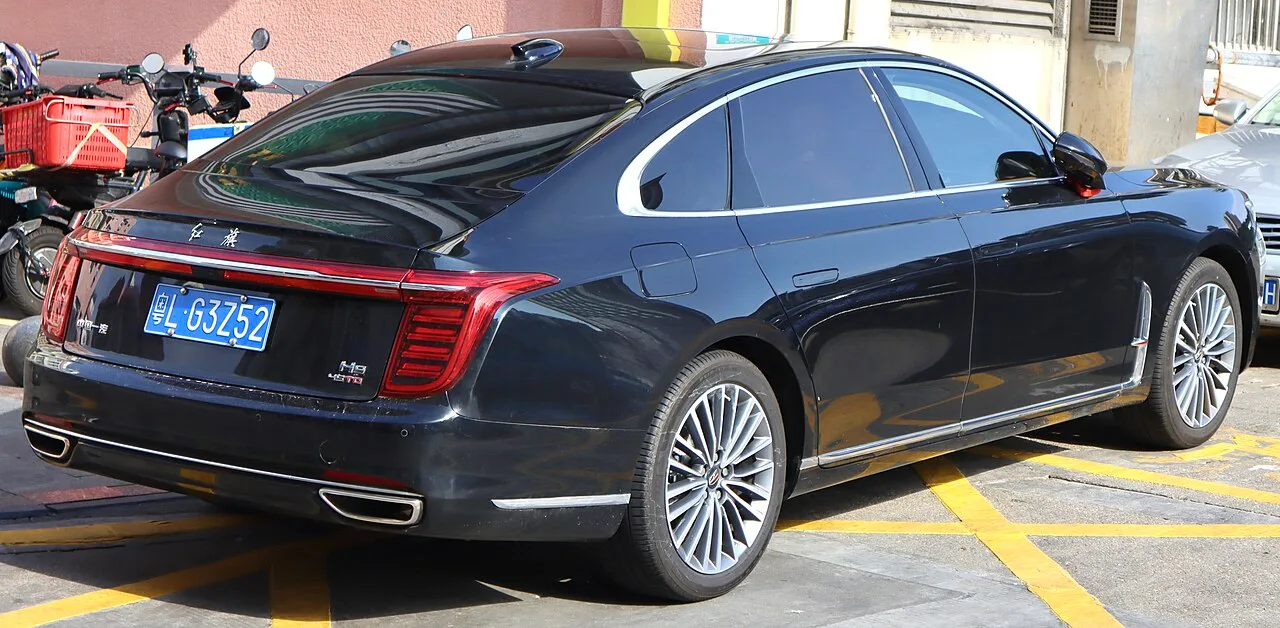 Hongqi H9, rear