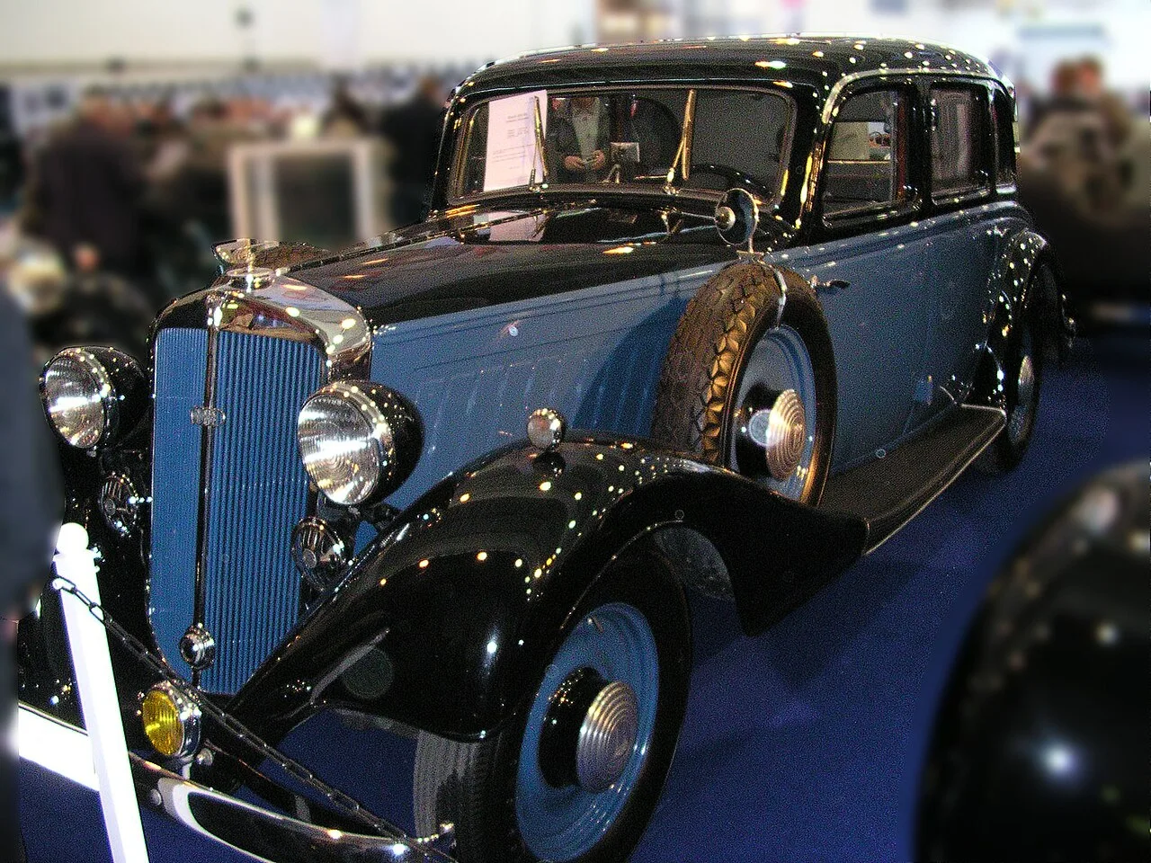 Horch 830, rear