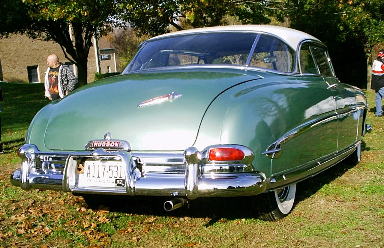 Hudson Commodore, rear
