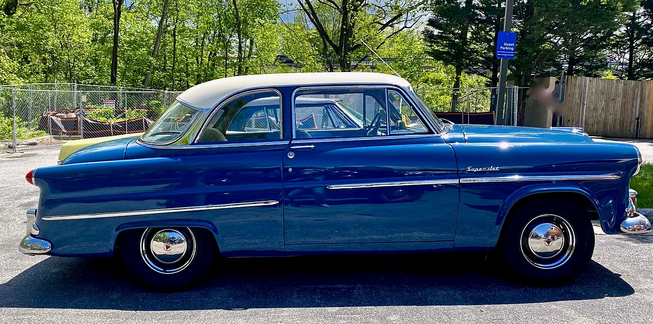Hudson Jet, side