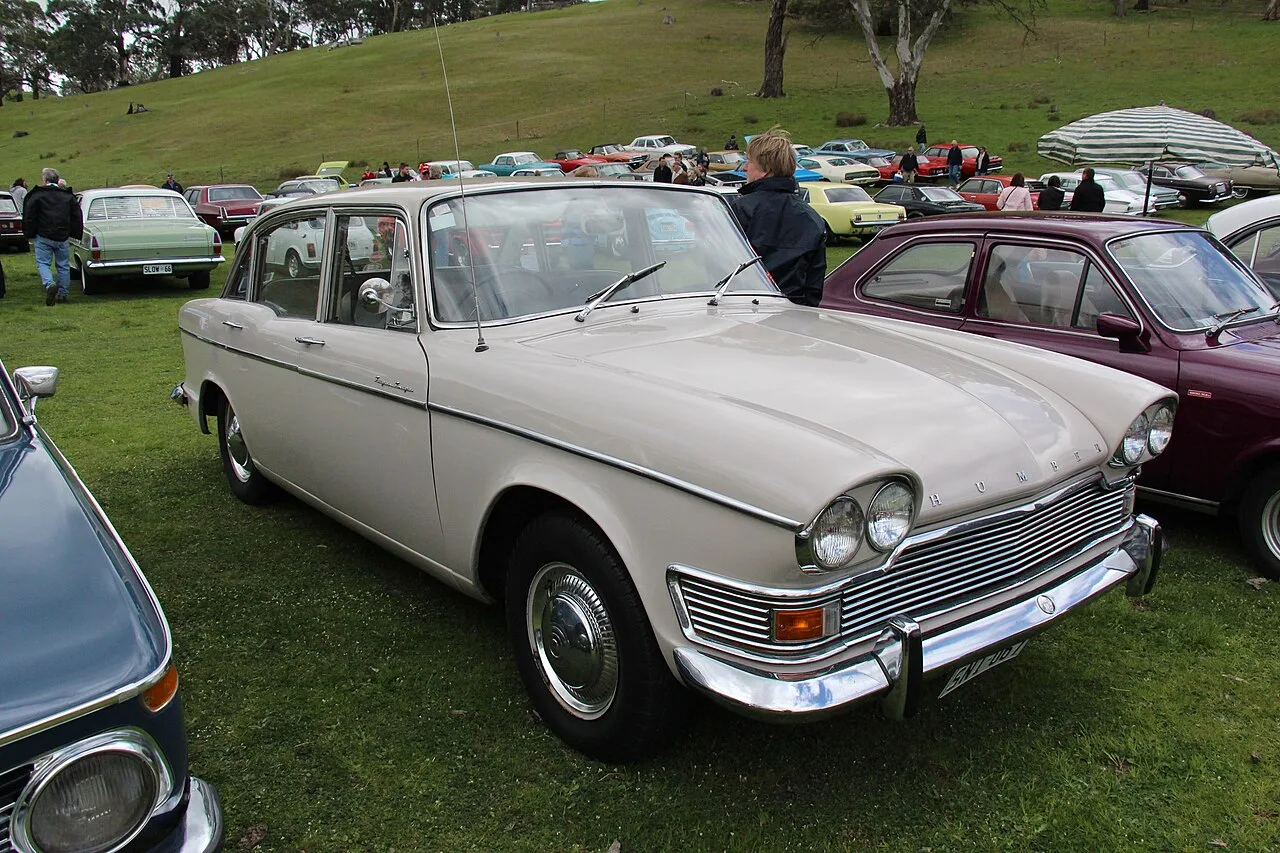 Humber Super Snipe Series I to V, rear