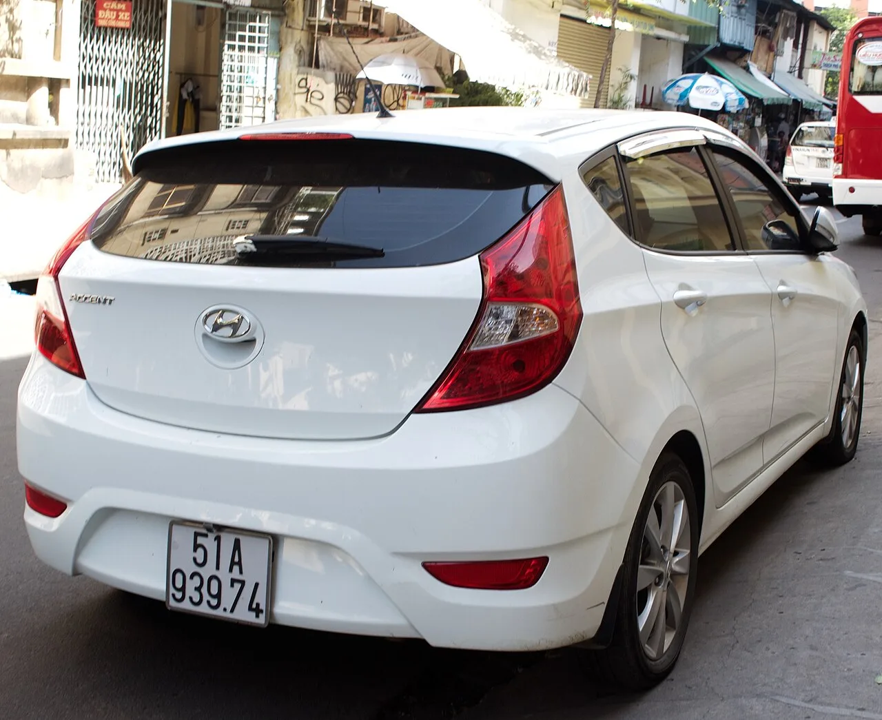 Hyundai Accent, rear
