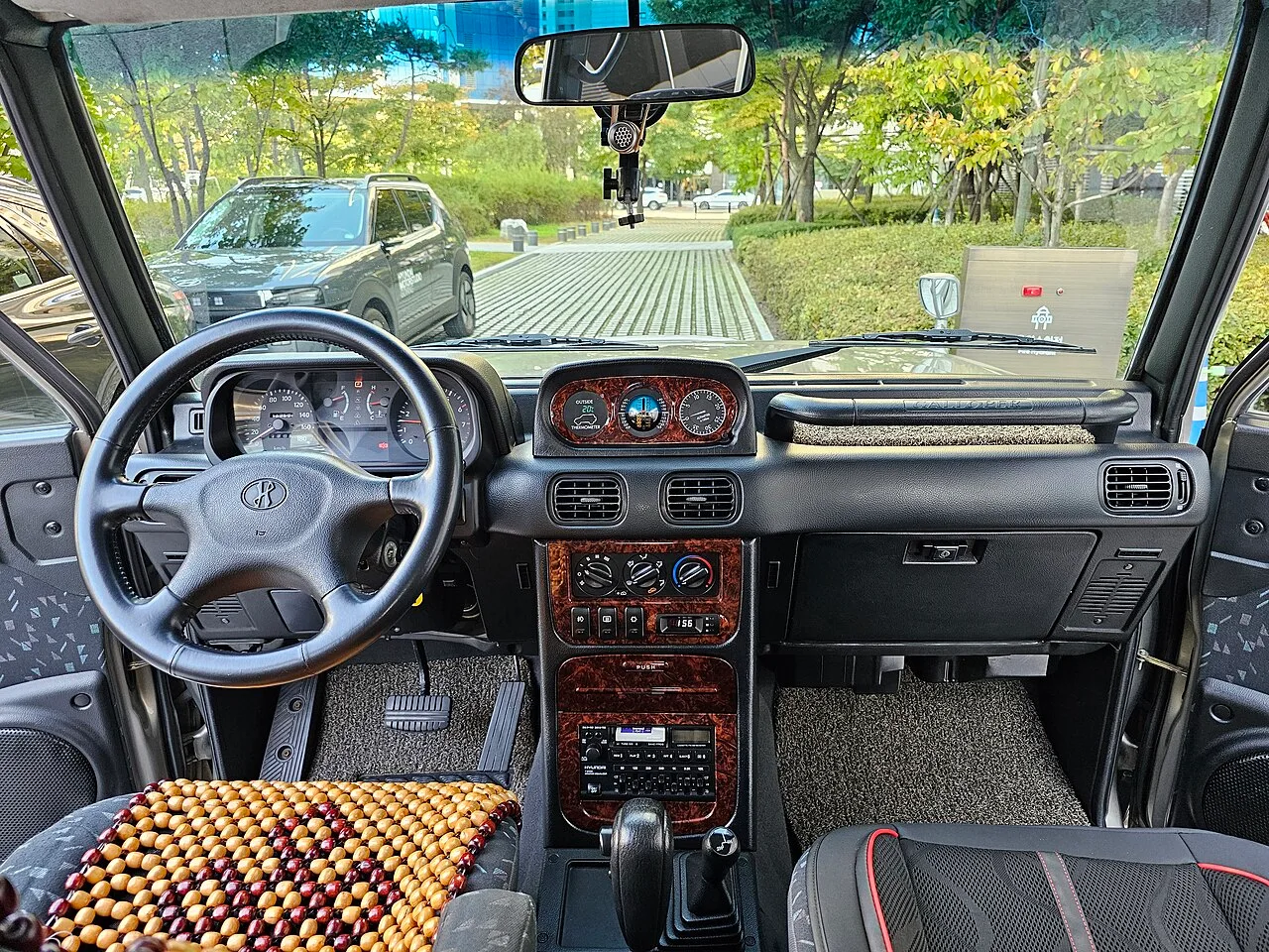 Hyundai Galloper second generation, interior