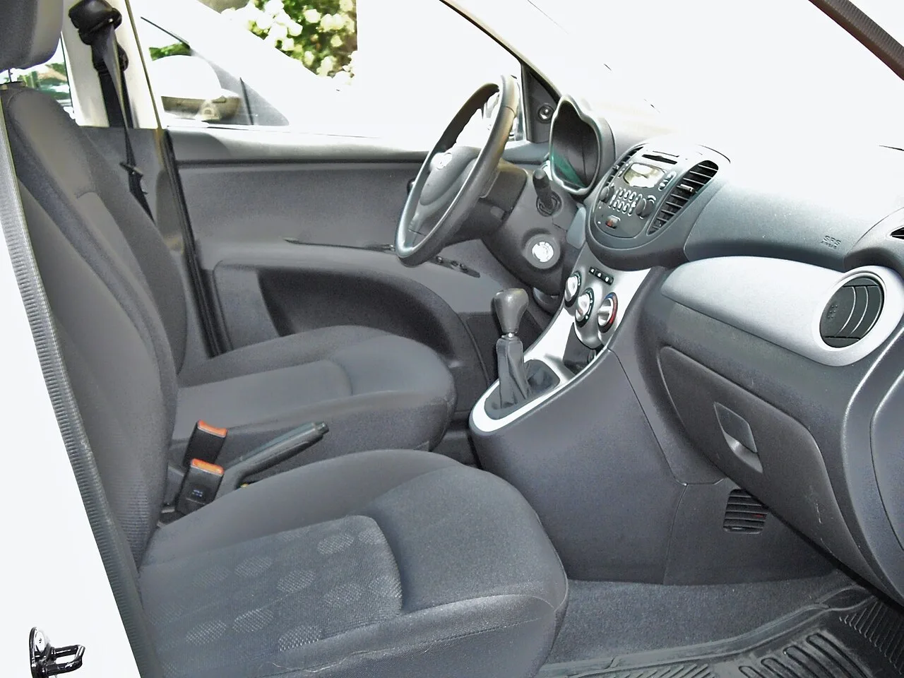 Hyundai i10 PA, interior