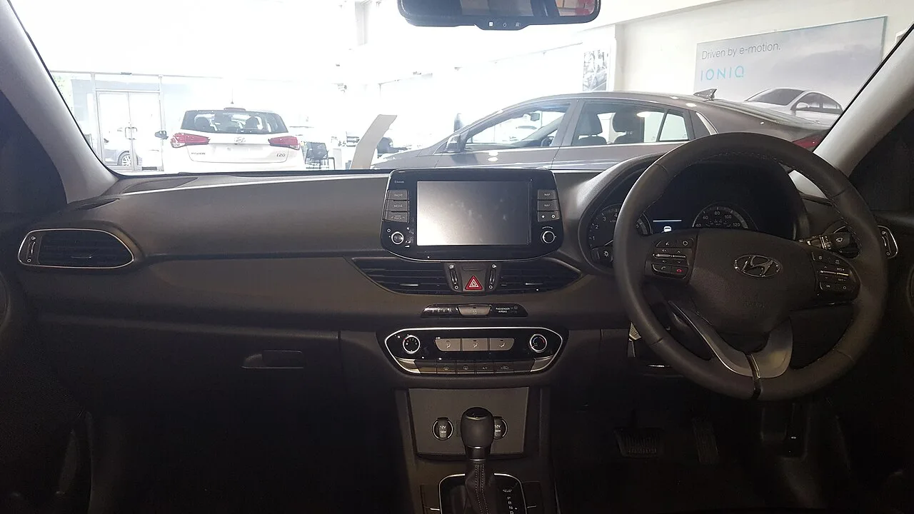 Hyundai i30 FD, interior