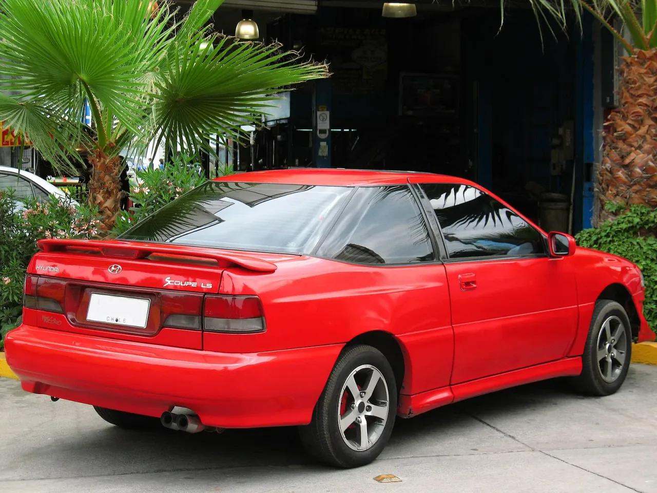 Hyundai Scoupe, rear