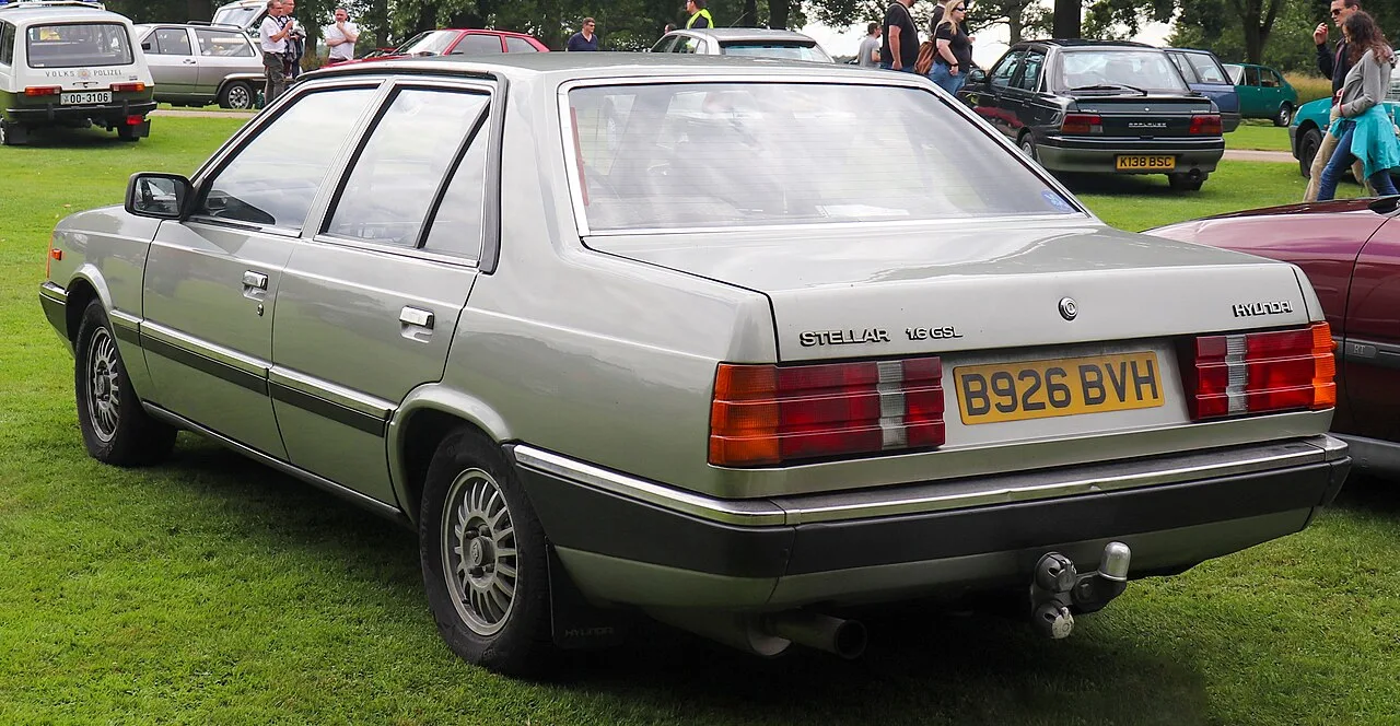 Hyundai Stellar, rear