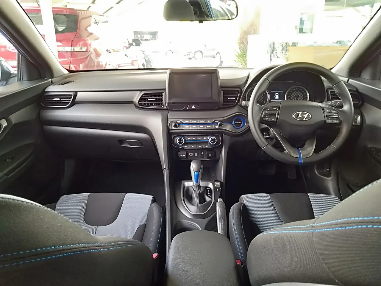 Hyundai Veloster, interior