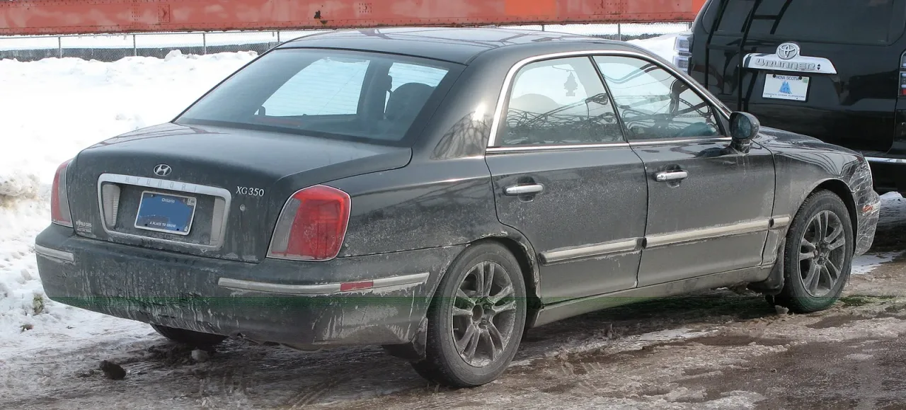 Hyundai XG, rear
