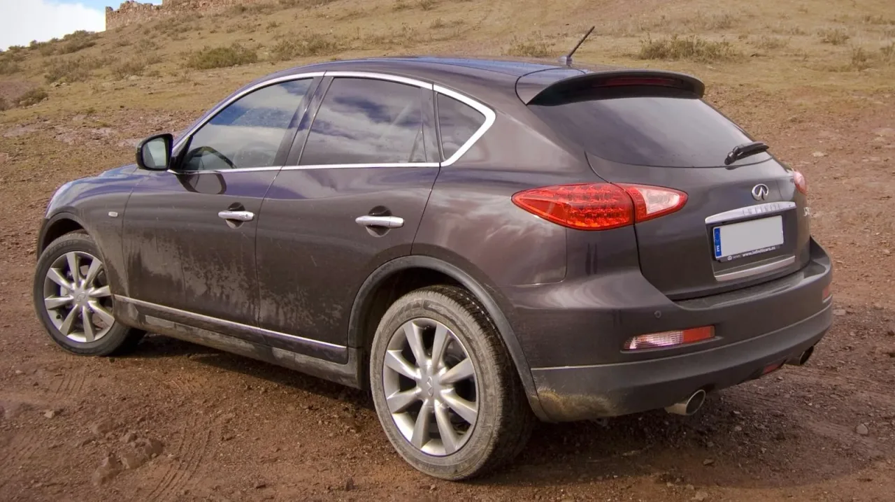 Infiniti EX37, rear