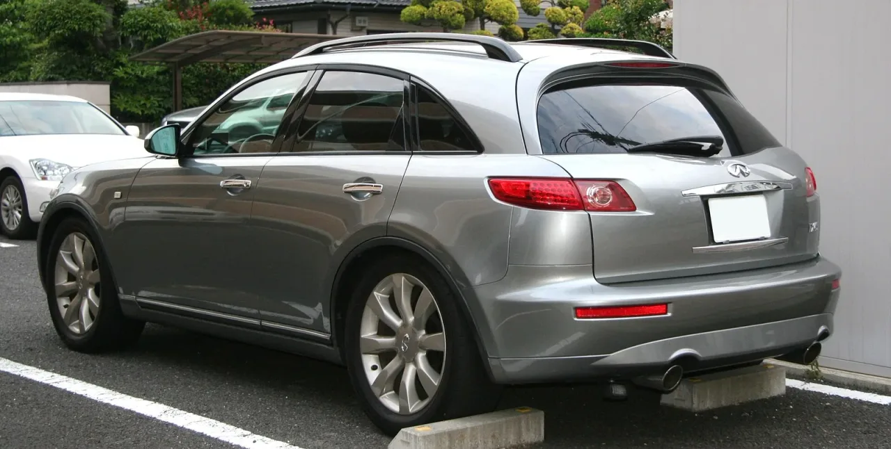 Infiniti FX45, rear